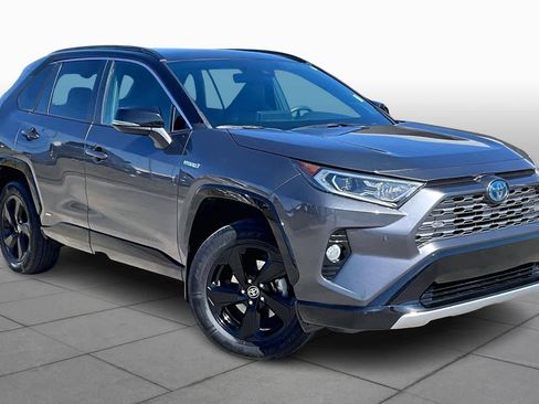 Used 2021 Toyota RAV4 XSE image 3