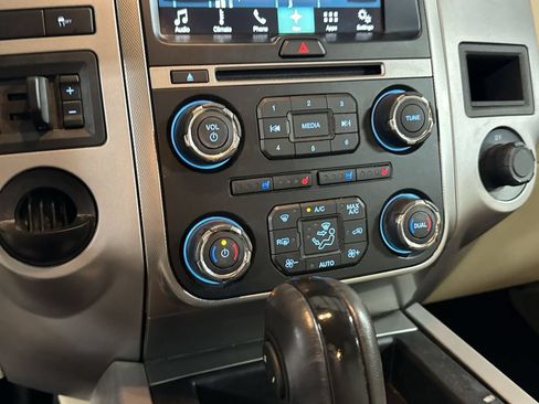 Used 2017 Ford Expedition XLT w/ Equipment Group 202A RWD image 22