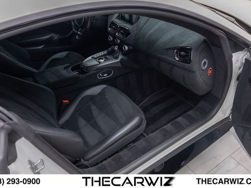 Used 2019 Aston Martin V8 Vantage Coupe RWD image 79