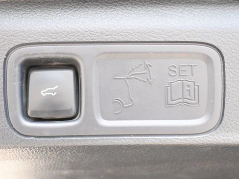 Used 2024 Ford Expedition Limited AWD/4WD image 33