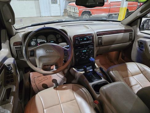 Used 2002 Jeep Grand Cherokee Limited image 32