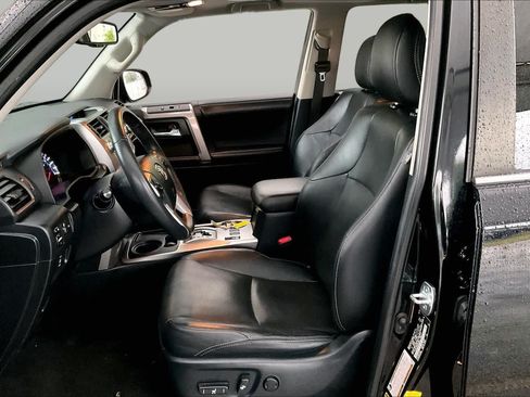 Used 2019 Toyota 4Runner Limited RWD image 8