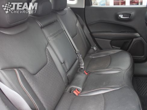 Used 2019 Jeep Compass Latitude w/ Popular Equipment Group image 24