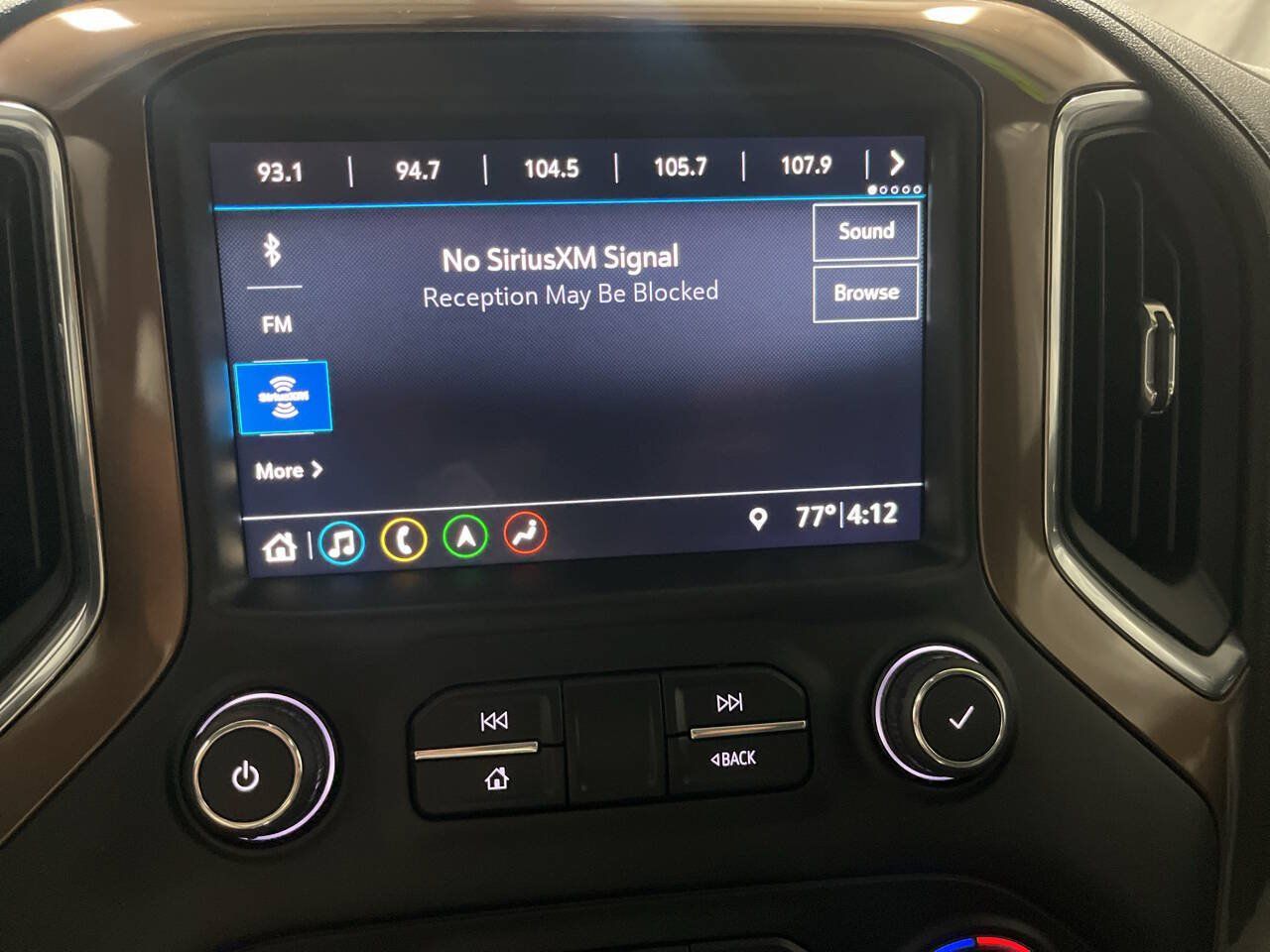 Used 2019 Chevrolet Silverado 1500 High Country w/ Technology Package AWD/4WD image 21