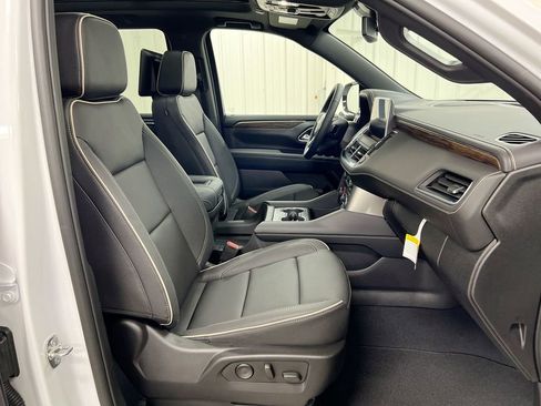 Used 2023 Chevrolet Tahoe Premier AWD/4WD image 23