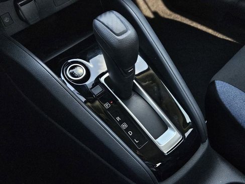 New 2025 Nissan Versa SV image 20