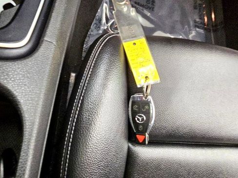 Used 2018 Mercedes-Benz GLA 250 4MATIC w/ Premium Package image 22