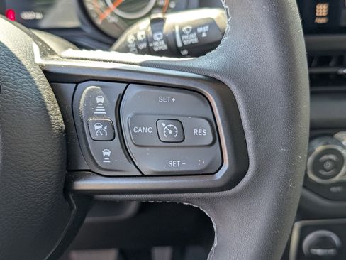 Used 2026 Jeep Wrangler Sport AWD/4WD image 18