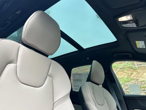 New 2026 Volvo XC60 B5 Plus w/ Climate Package image 14