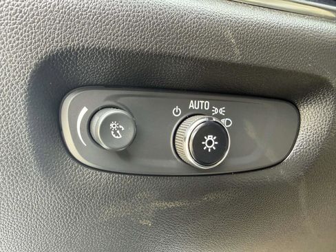 Used 2023 Chevrolet Traverse RS w/ LPO, Floor Liner Package FWD image 17