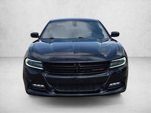 Used 2016 Dodge Charger SXT w/ Blacktop Package RWD image 2