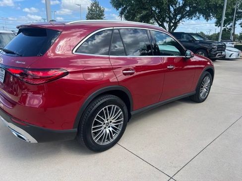 Used 2026 Mercedes-Benz GLC 300 4MATIC image 3