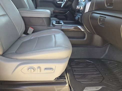 Used 2019 GMC Sierra 1500 SLT image 16