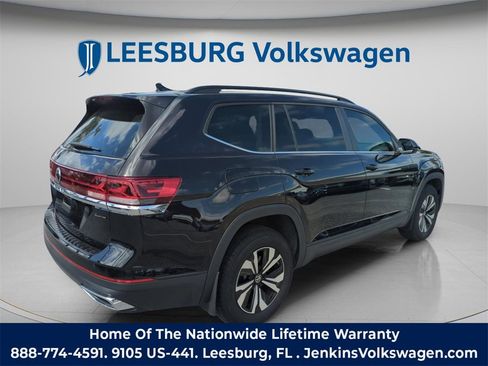 Used 2025 Volkswagen Atlas SE image 6