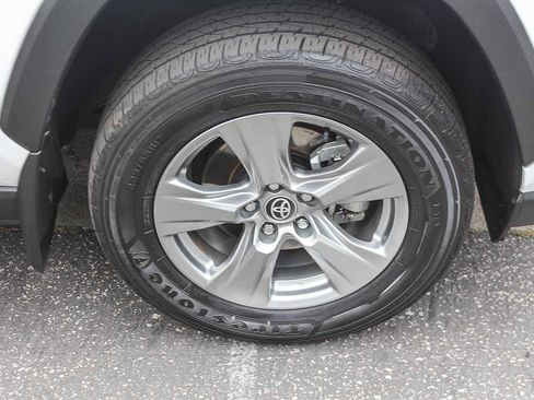 Used 2023 Toyota RAV4 XLE FWD image 9