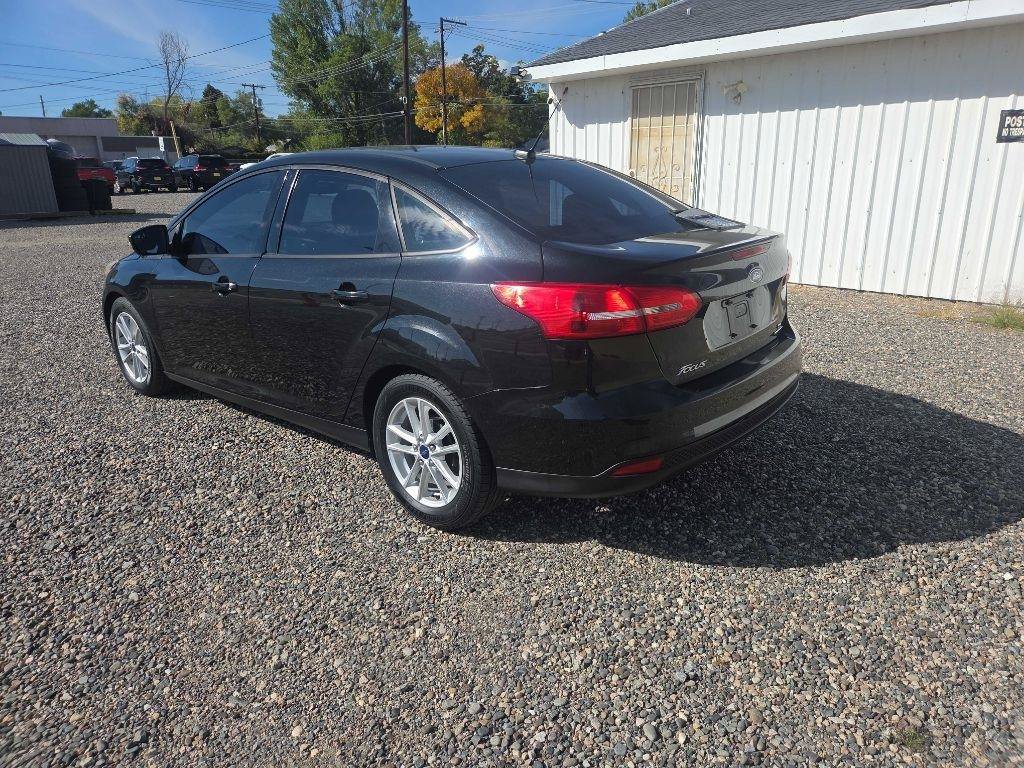 Used 2015 Ford Focus SE FWD image 4