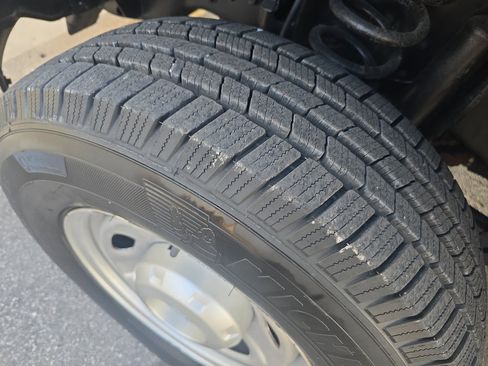 Used 2014 Ford F250 XL w/ Power Equipment Group image 27