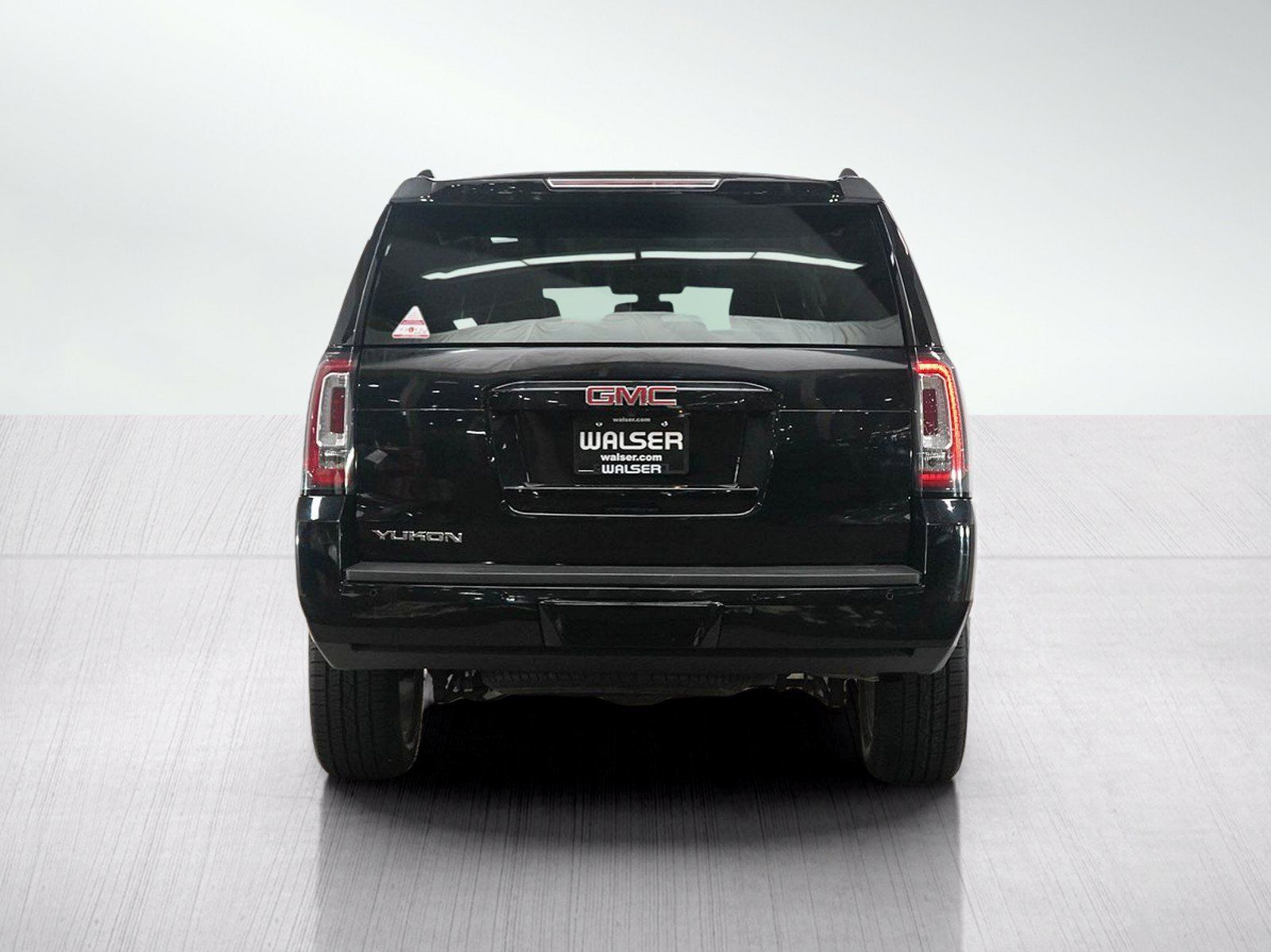 Used 2018 GMC Yukon SLE w/ SLE Value Package AWD/4WD image 4