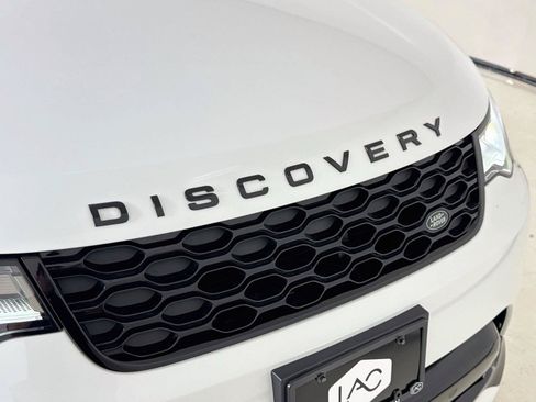 Used 2025 Land Rover Discovery Dynamic SE AWD/4WD image 36