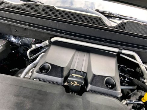 Used 2024 Chevrolet Colorado ZR2 w/ Safety Package AWD/4WD image 29
