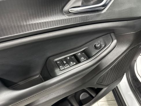 Used 2024 Jeep Grand Cherokee Altitude image 24