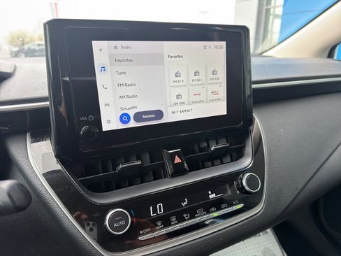 Used 2024 Toyota Corolla LE image 16