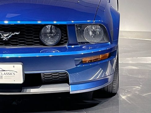 Used 2007 Ford Mustang GT RWD image 4