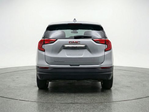 Used 2024 GMC Terrain SLE FWD image 7