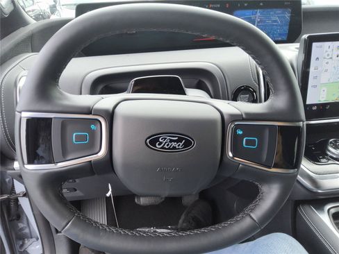 New 2026 Ford Expedition Platinum w/ Stealth Appearance Package AWD/4WD image 33