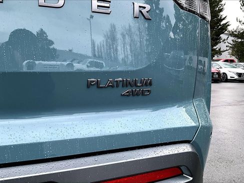 New 2026 Nissan Pathfinder Platinum image 9