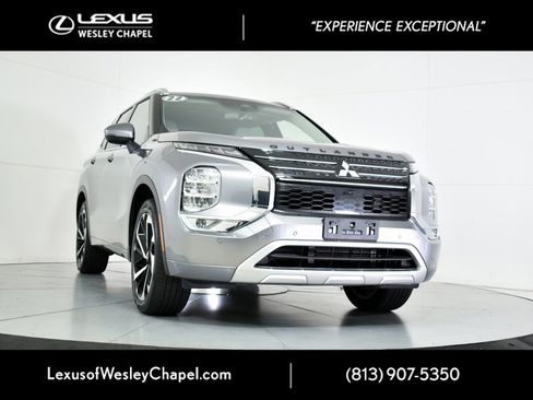 Used 2022 Mitsubishi Outlander SEL image 1