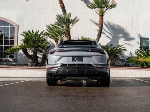 Used 2024 Lamborghini Urus Performante image 4