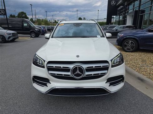 Used 2022 Mercedes-Benz GLS 580 4MATIC image 9
