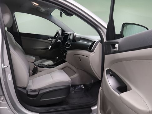 Used 2021 Hyundai Tucson SE FWD image 12