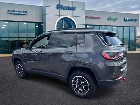 Used 2024 Jeep Compass Trailhawk image 3