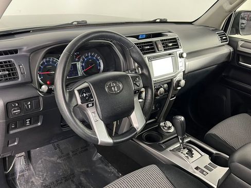 Used 2014 Toyota 4Runner SR5 image 21