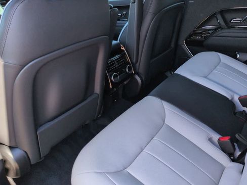 New 2026 Land Rover Range Rover Sport Dynamic SE image 18