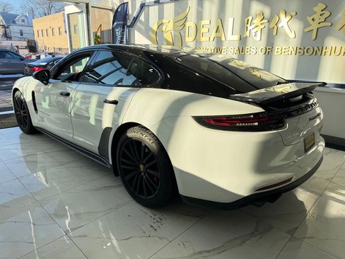 Used 2019 Porsche Panamera GTS image 4