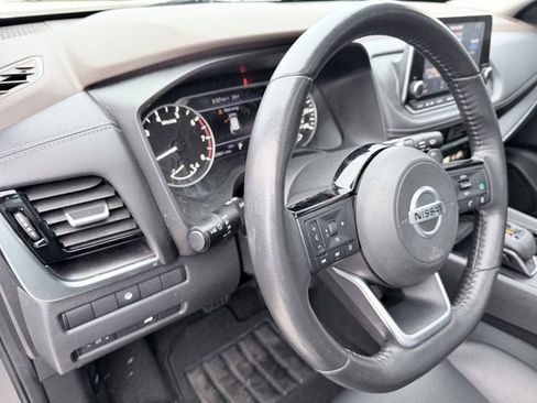 Certified 2021 Nissan Rogue SV w/ Premium Package image 13