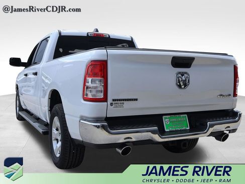 Used 2023 RAM 1500 Big Horn AWD/4WD image 3