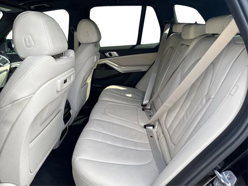 Used 2019 BMW X5 xDrive40i w/ Convenience Package AWD/4WD image 13