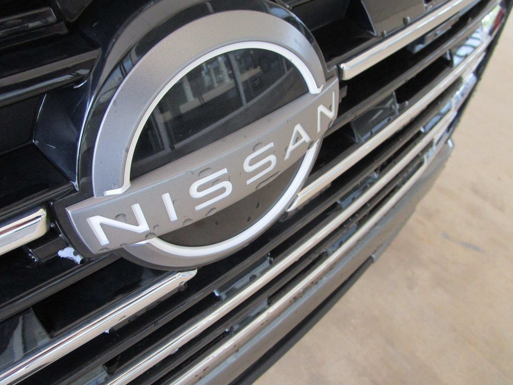 Used 2025 Nissan Rogue SL w/ Tech Package FWD image 26