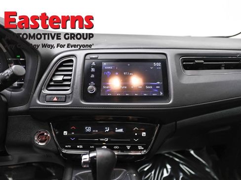 Used 2021 Honda HR-V EX-L image 12