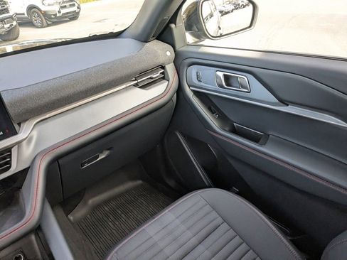 New 2026 Ford Explorer ST-Line w/ ST-Line Street Pack image 17