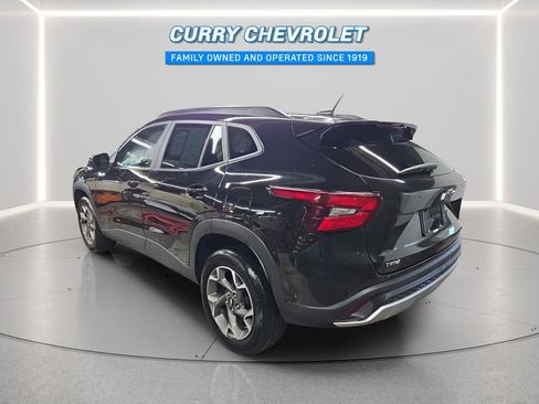 Used 2024 Chevrolet Trax LT w/ Driver Confidence Package image 10
