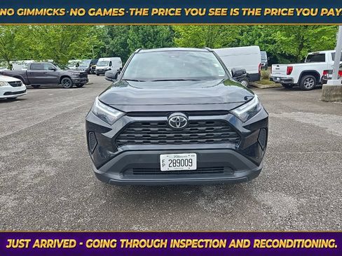 Used 2025 Toyota RAV4 XLE FWD image 2