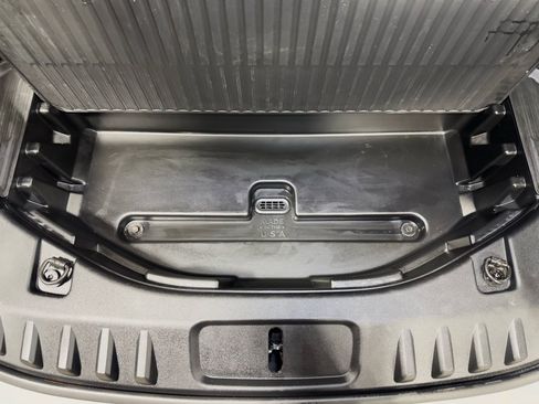 Used 2023 Ford F150 Lightning Platinum image 29