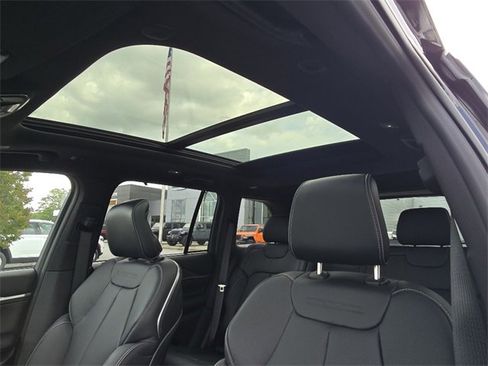 New 2025 Jeep Grand Cherokee Overland w/ Adv Protech Group III image 9