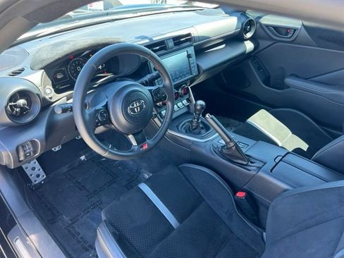 Used 2024 Toyota GR86 Premium RWD image 12