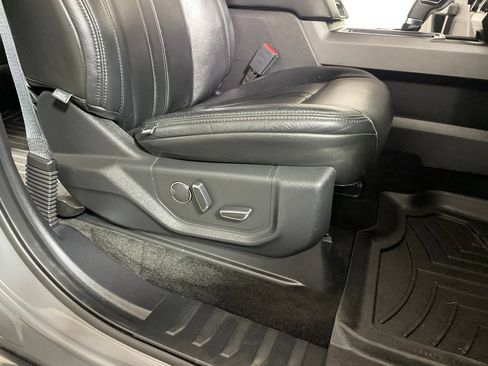 Used 2018 Ford F150 XLT w/ Equipment Group 302A Luxury AWD/4WD image 25